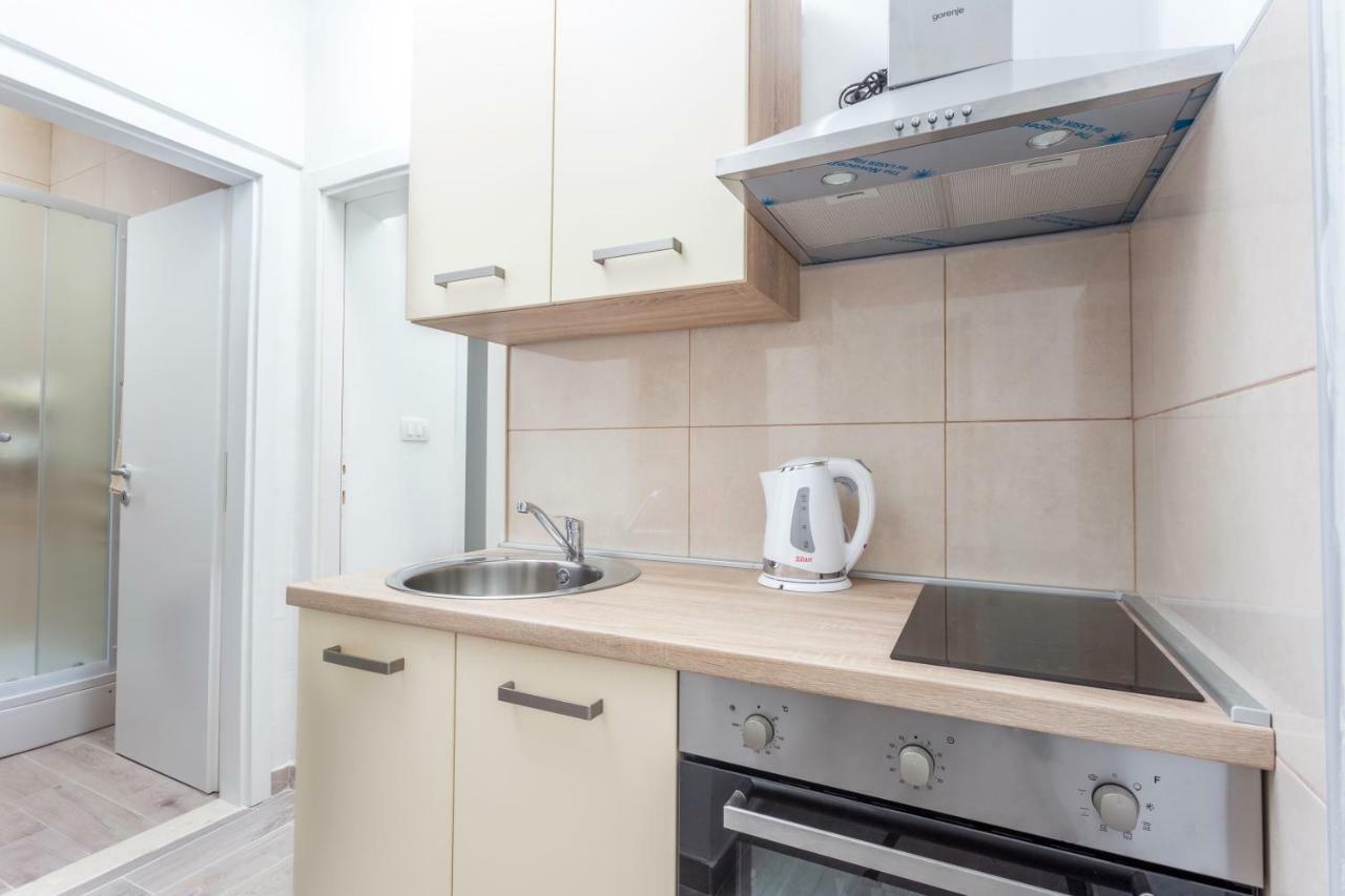 Apartment Branka Kustura 2 フヴァル エクステリア 写真